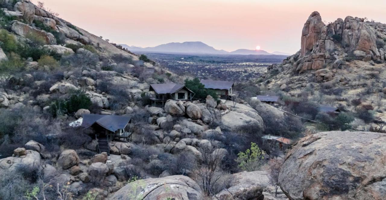 Ondudu Safari Lodge Omaruru Eksteriør bilde